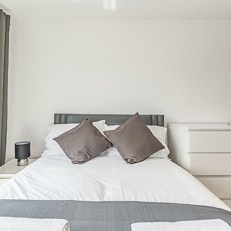 Modern Apartment Canary Wharf Londra Esterno foto