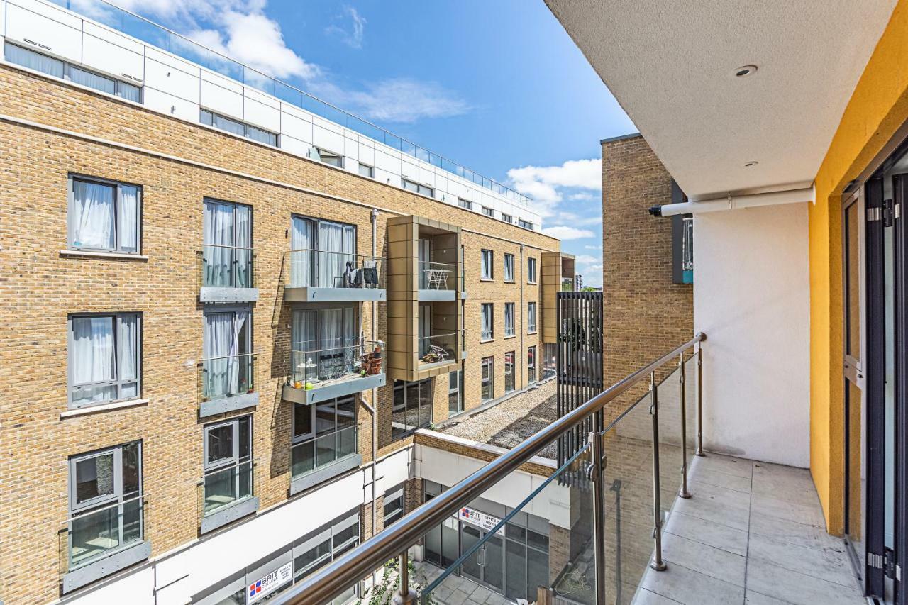 Modern Apartment Canary Wharf Londra Esterno foto