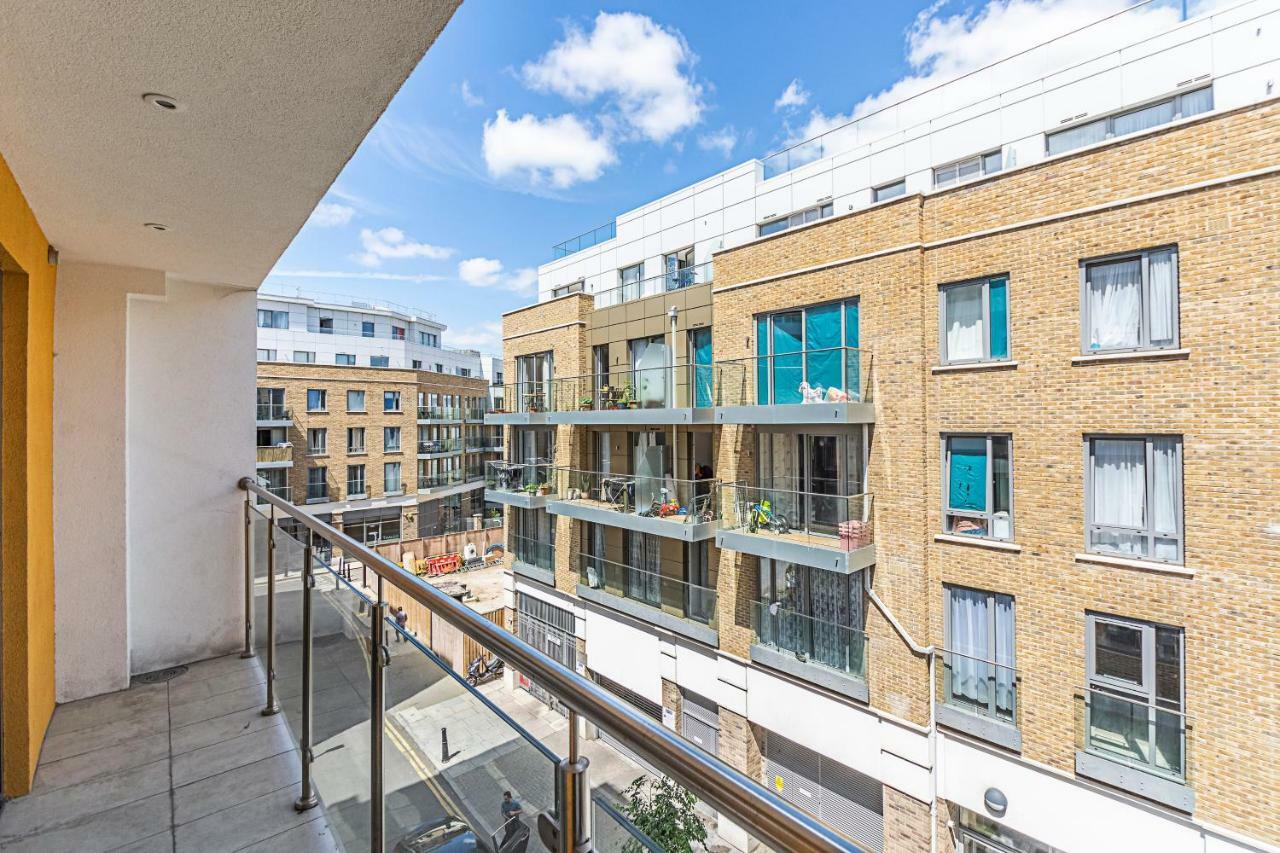 Modern Apartment Canary Wharf Londra Esterno foto