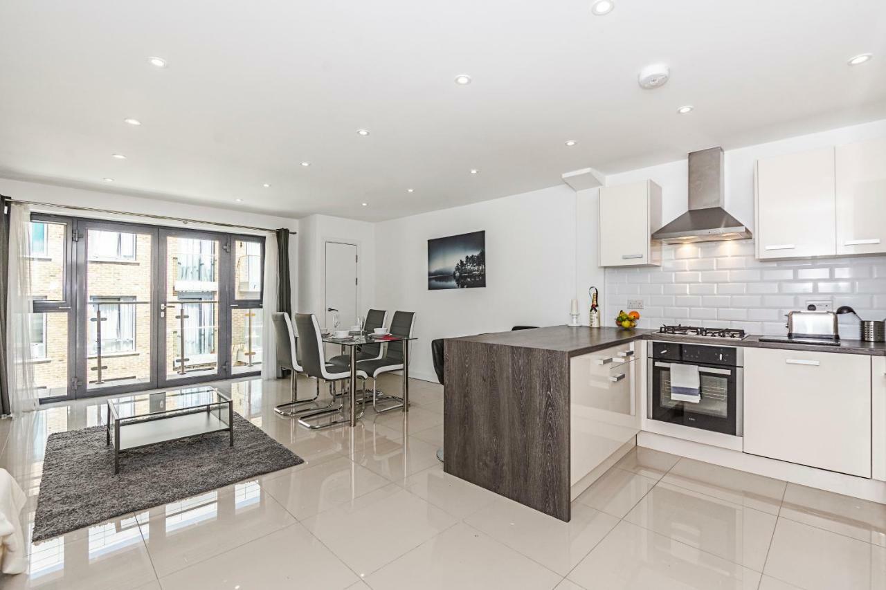 Modern Apartment Canary Wharf Londra Esterno foto