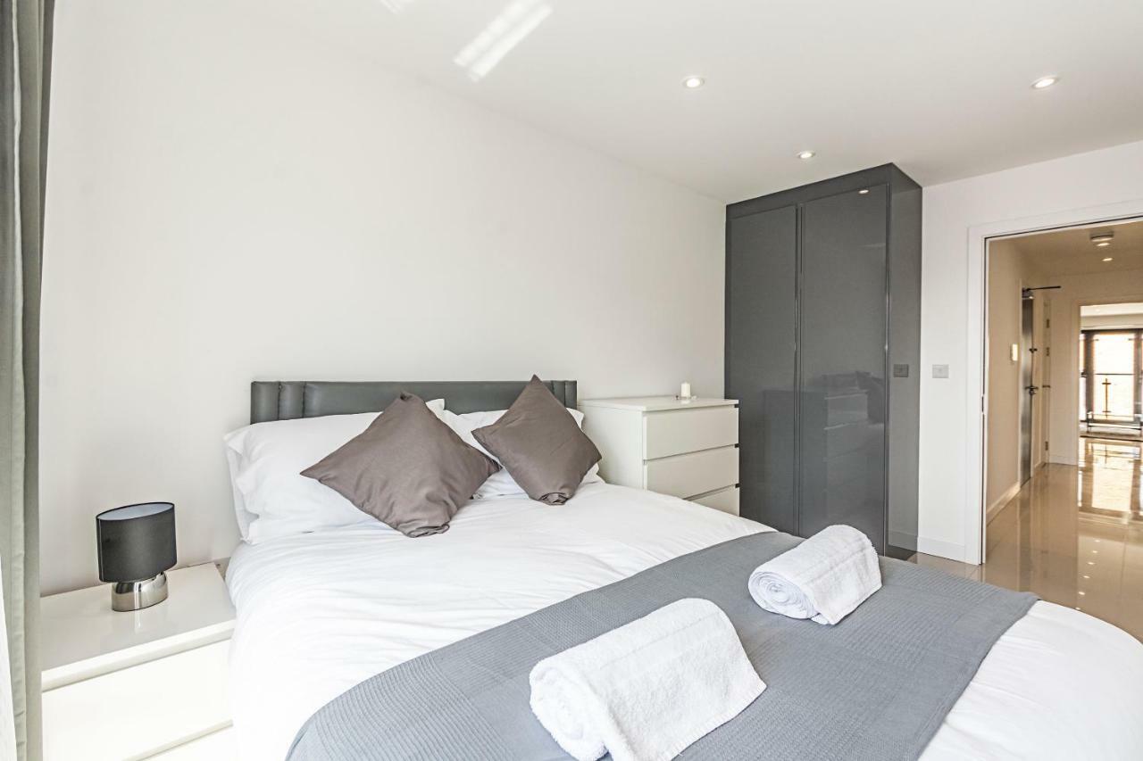 Modern Apartment Canary Wharf Londra Esterno foto