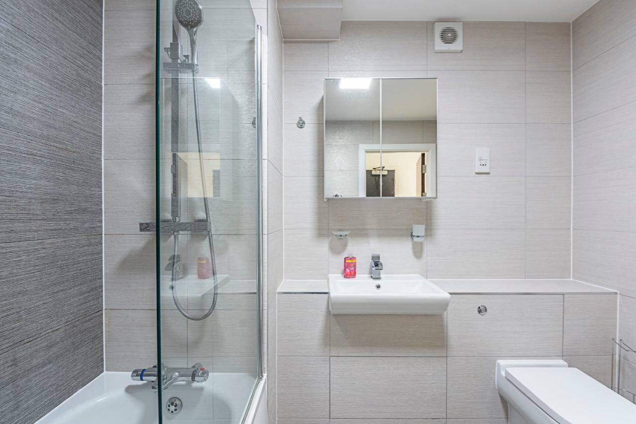 Modern Apartment Canary Wharf Londra Esterno foto